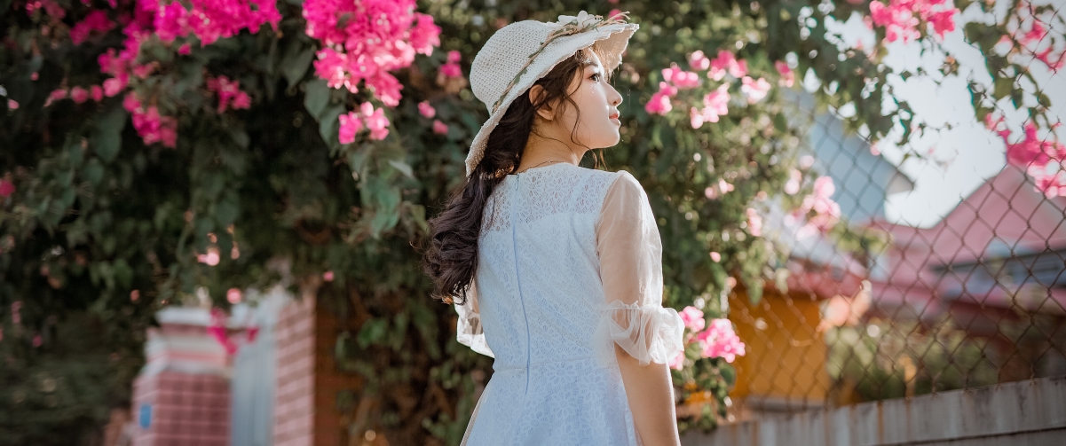高清美女礼服壁纸，优雅美女3440x1440 4K超清图片下载