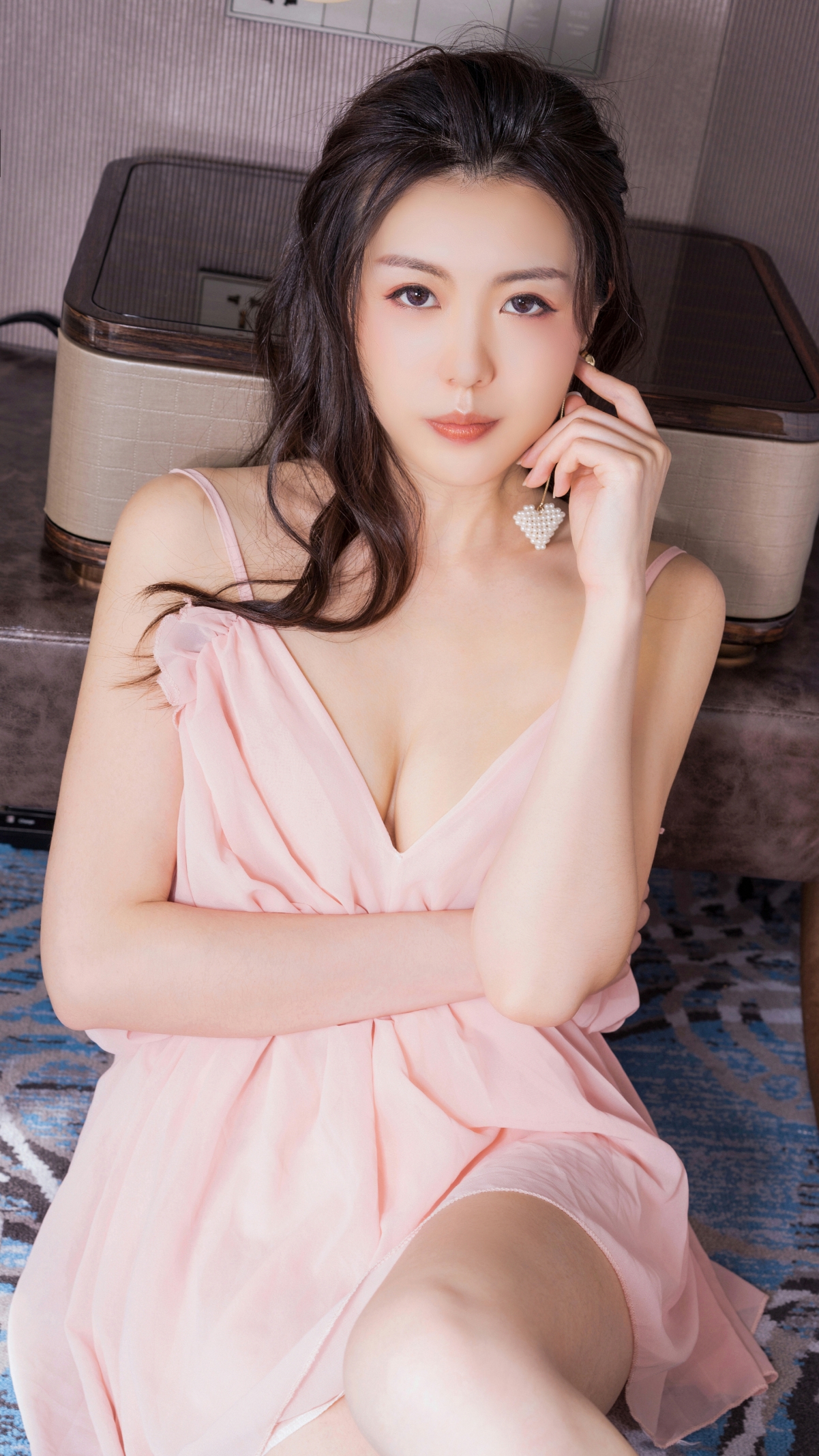克拉女神芸斐，绝美4K手机壁纸，2160x3840高清下载