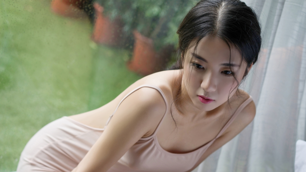 宁宁4K高清壁纸，居家学妹美照，3840x2160超清画质，免费下载