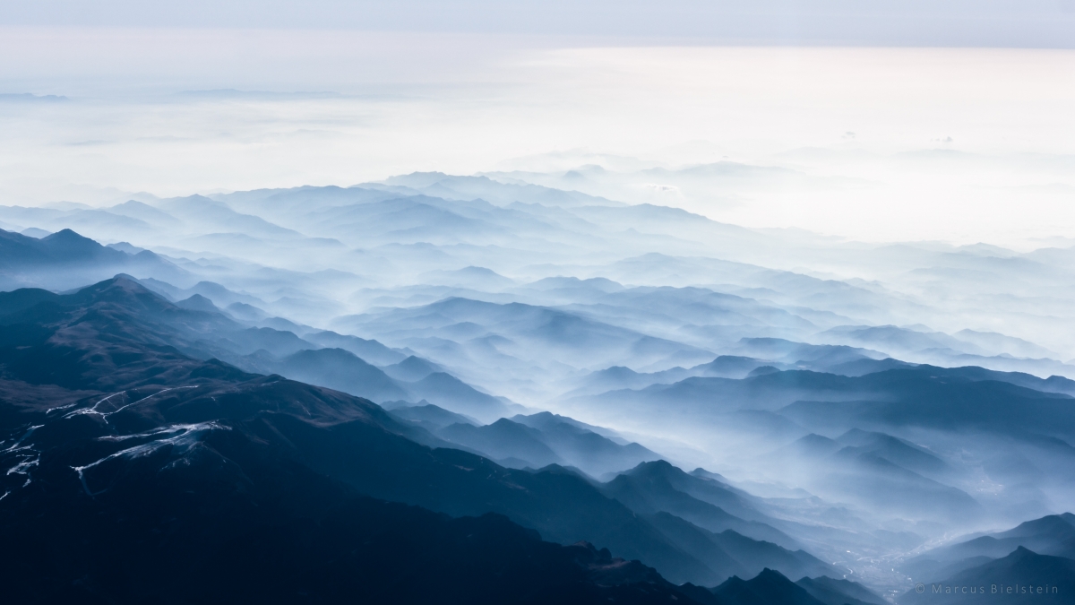 阿尔卑斯山云卷云舒4K超高清壁纸，4096x2304大图下载