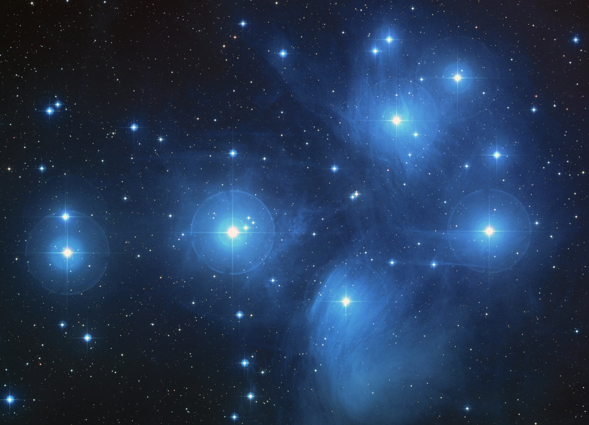 昴星团星团星空星系绝美4K壁纸，高清风景图片，4877x3515超清分辨率，一键下载！