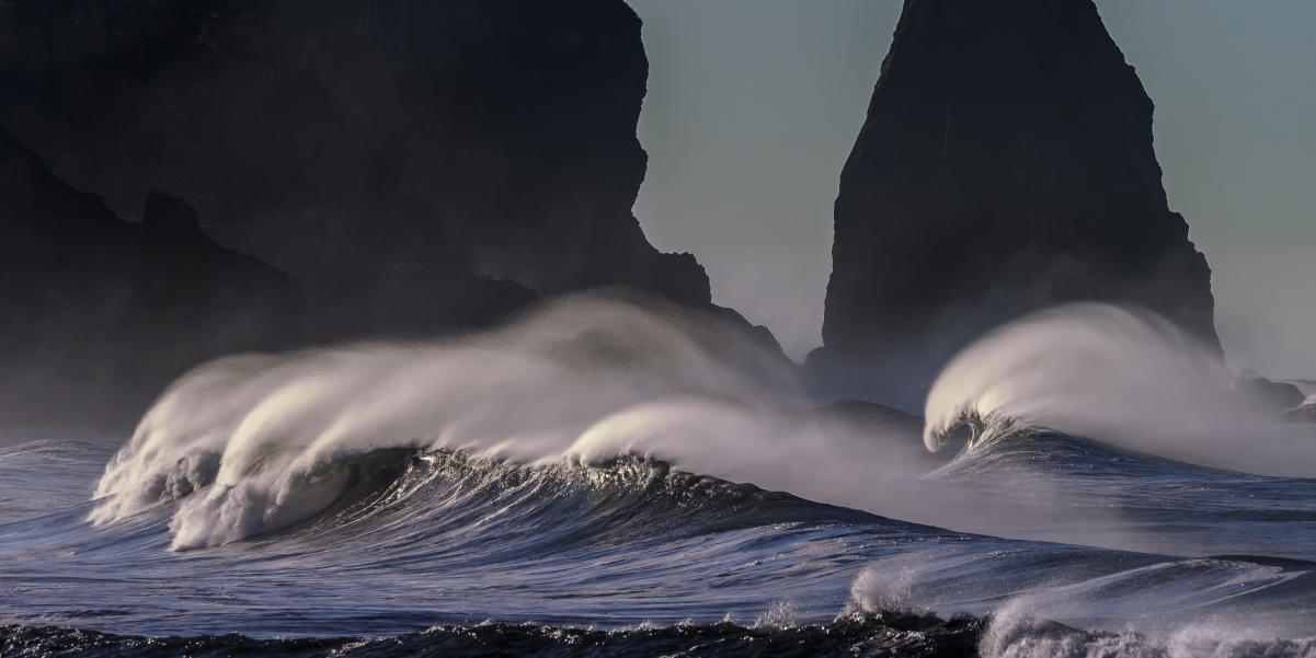 太平洋沿岸绝美海景，海浪拍岸高清4K/5K壁纸，5200x2600超清下载