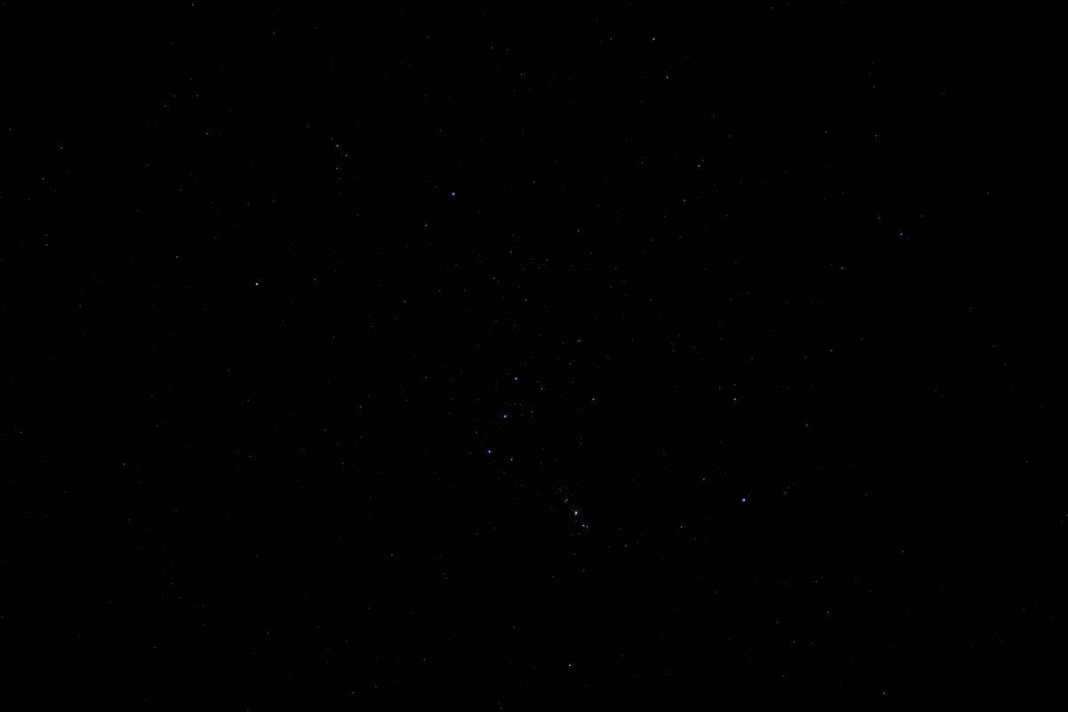猎户座星座璀璨星空，高清8K壁纸展现夜晚星系之美，7952x5304分辨率，下载精美4K风景图片