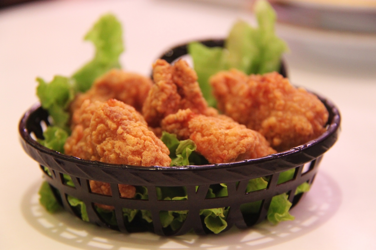 超高清美味炒鸡4K美食壁纸，3456x2304分辨率，精美图片一键下载
