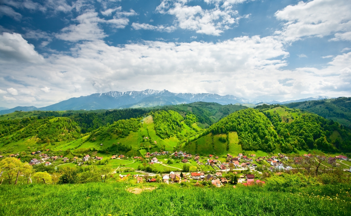 山村风光，护眼4K高清壁纸，3840x2370超清下载