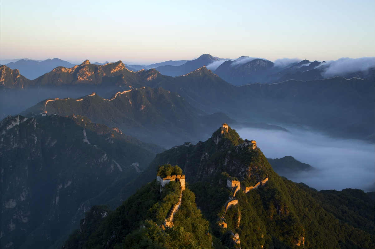 北京万里长城绝美风光，高清5K/4K壁纸，5616x3744分辨率，免费下载