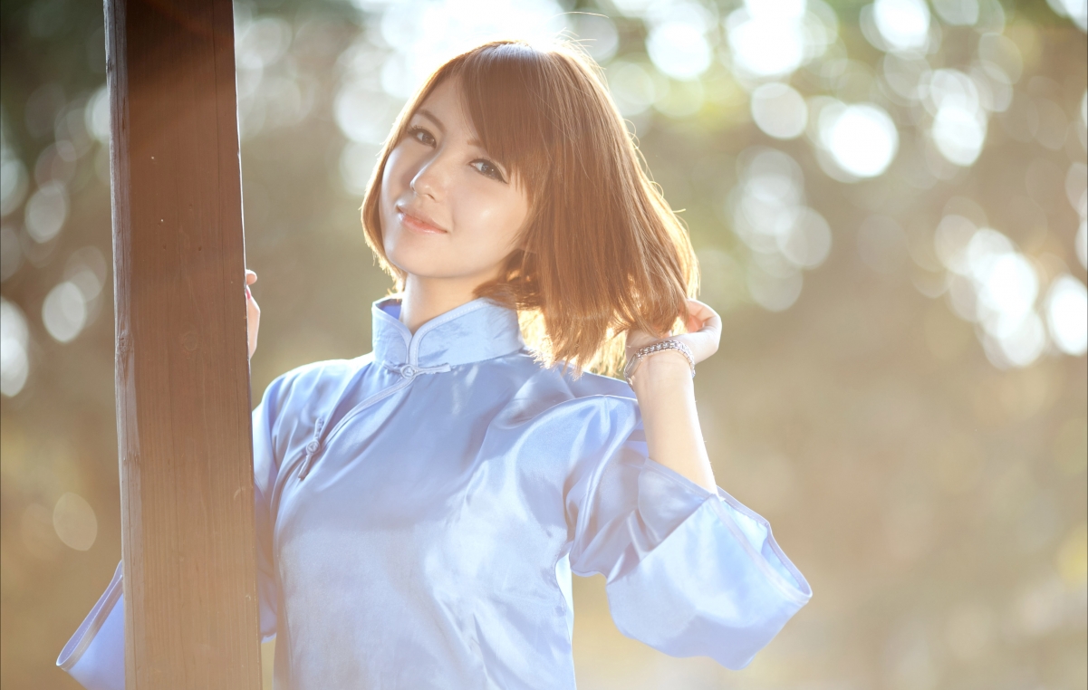 高清旗袍美女4K壁纸，绝美画面，3861x2451分辨率，免费下载