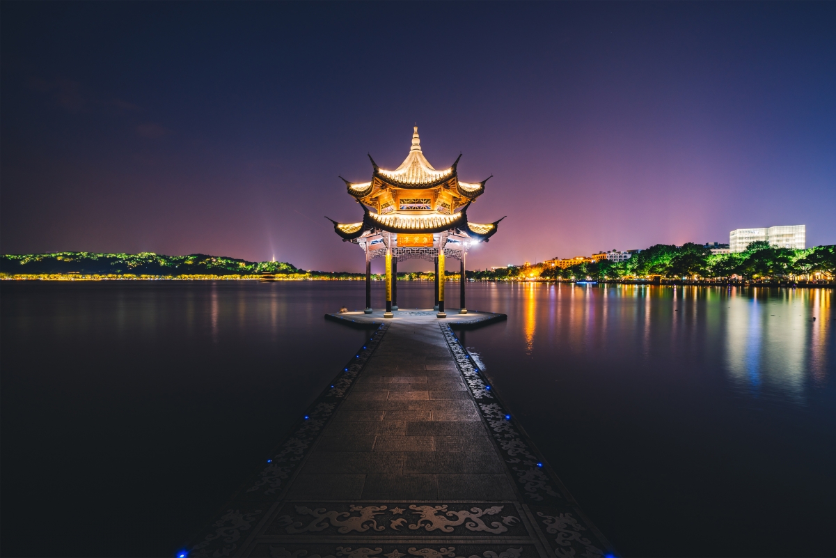 杭州西湖聚贤亭绝美4K风景壁纸，高清大图4200x2801，免费下载