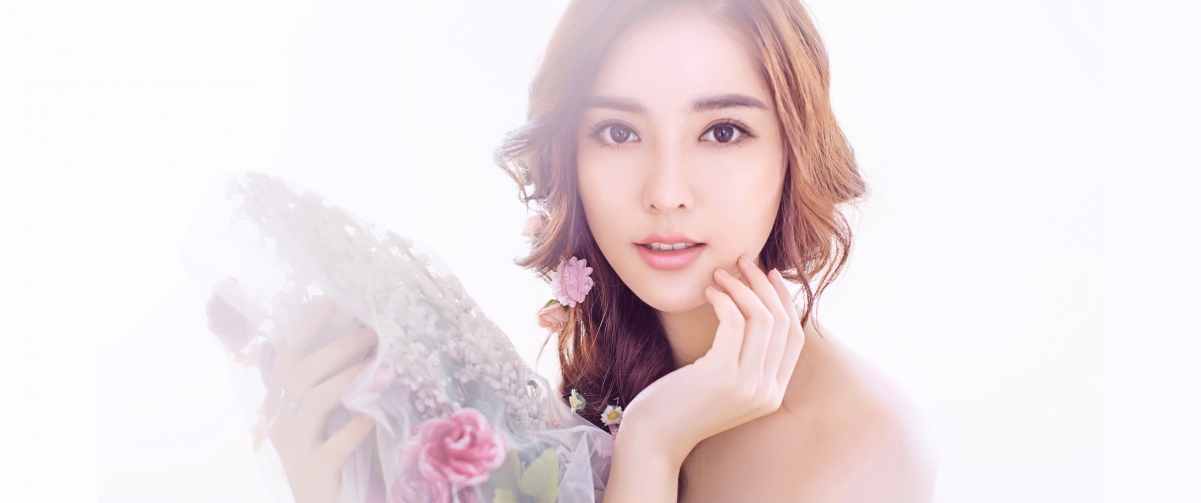 赵雨菲绝美壁纸，3440x1440超高清4K美女图片，一键下载！