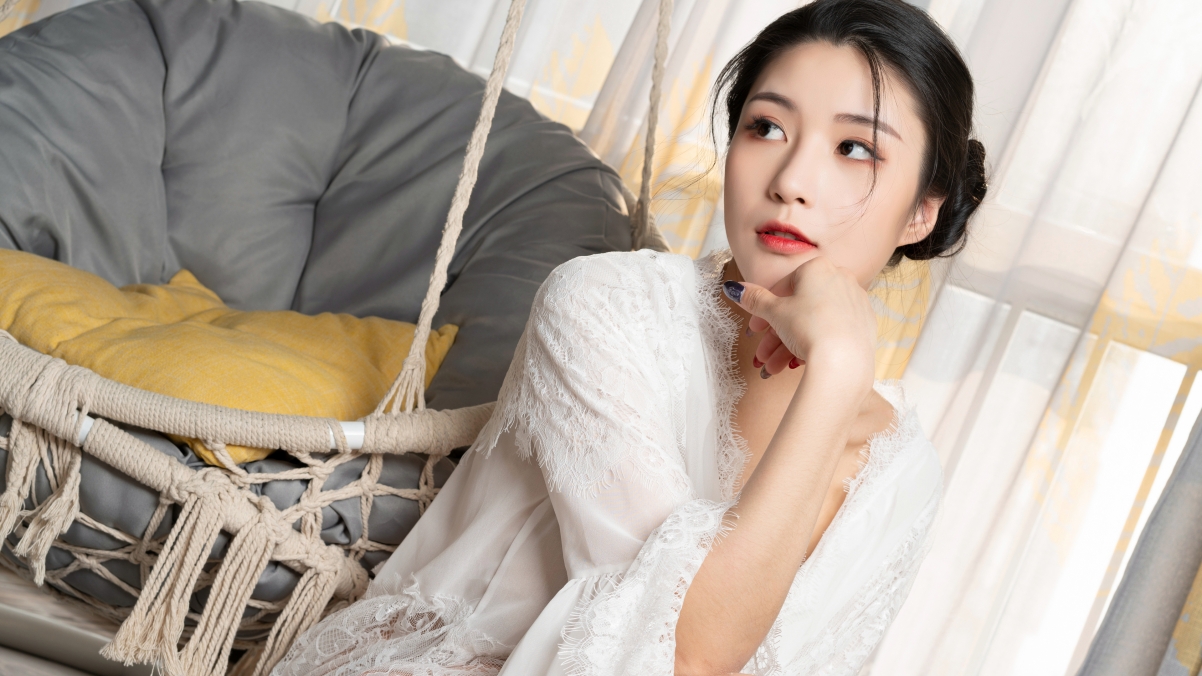 克拉女神雅楠《玉峰挺拔》精选4K美女壁纸，高清3840x2160，免费下载