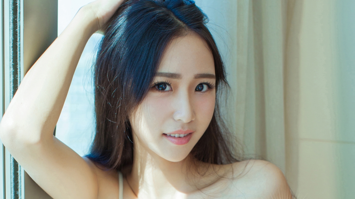 独家，张辛苑高清4K美女壁纸，超清3840x2160分辨率，免费下载！