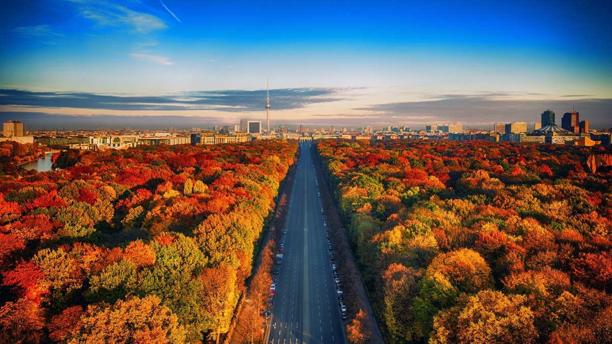 德国柏林城市风光，地平线公路美景，4K高清壁纸下载（5120x2880）