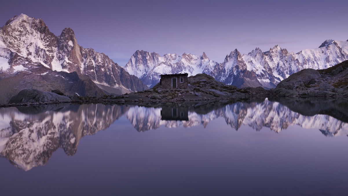 山湖静谧美景，4K超高清壁纸下载，分辨率3840x2160