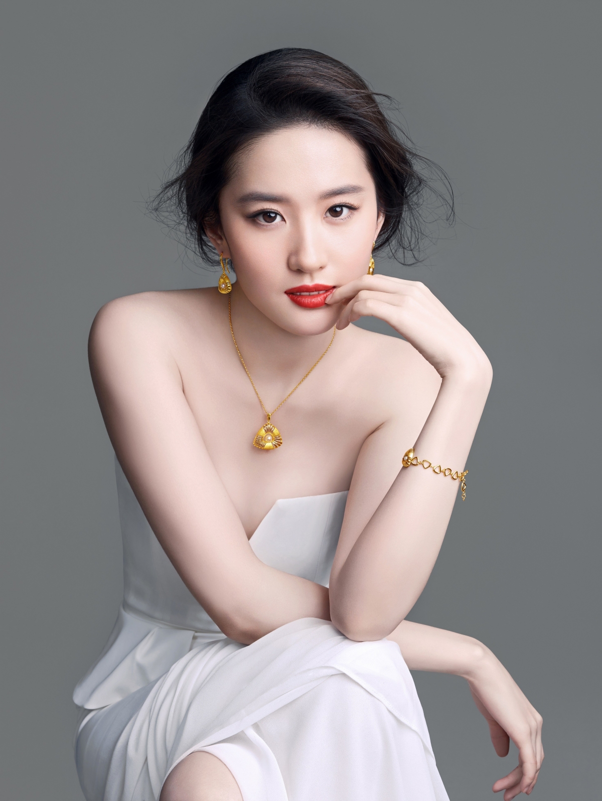 刘亦菲绝美4K手机壁纸，超清2934x3905分辨率，一键下载！
