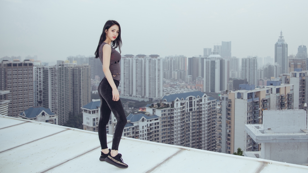 李倩倩S型曲线美女惊艳登场！超高清4K壁纸免费下载，分辨率高达3840x2160