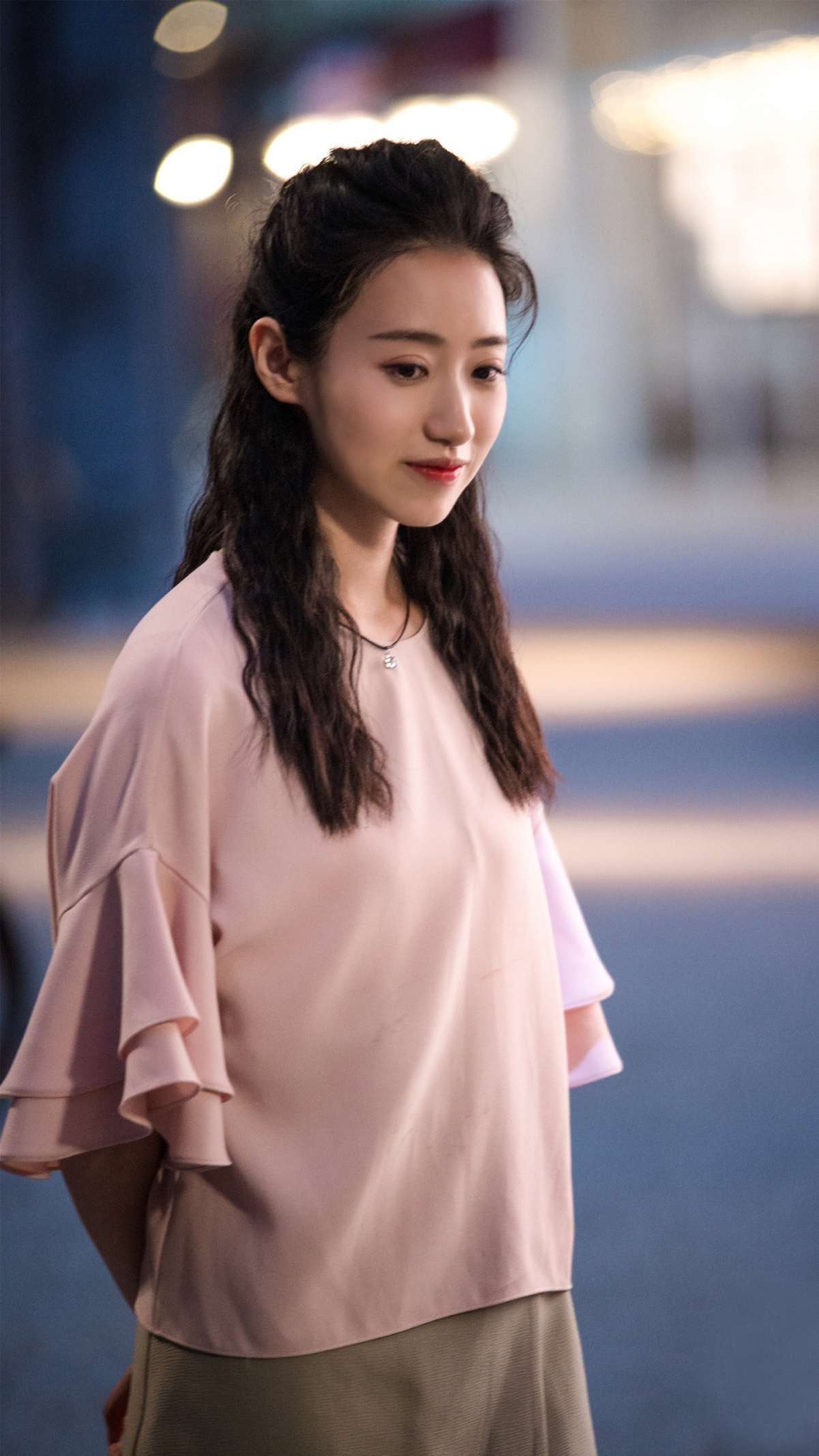 镇魂李思琪绝美壁纸，2K/4K高清大图，适配1440x2560手机屏，一键下载！