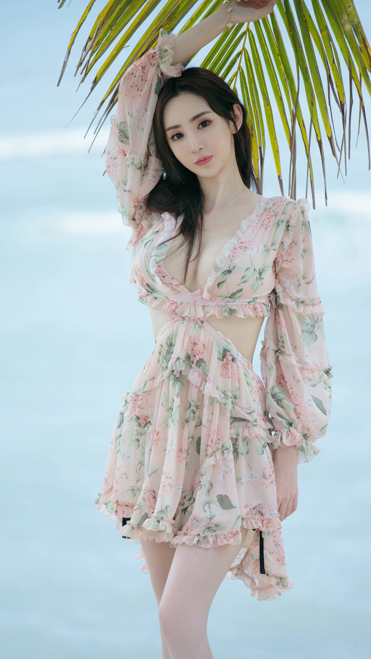 海边清新美女于思琪，4K超高清手机壁纸，2160x3840精美下载