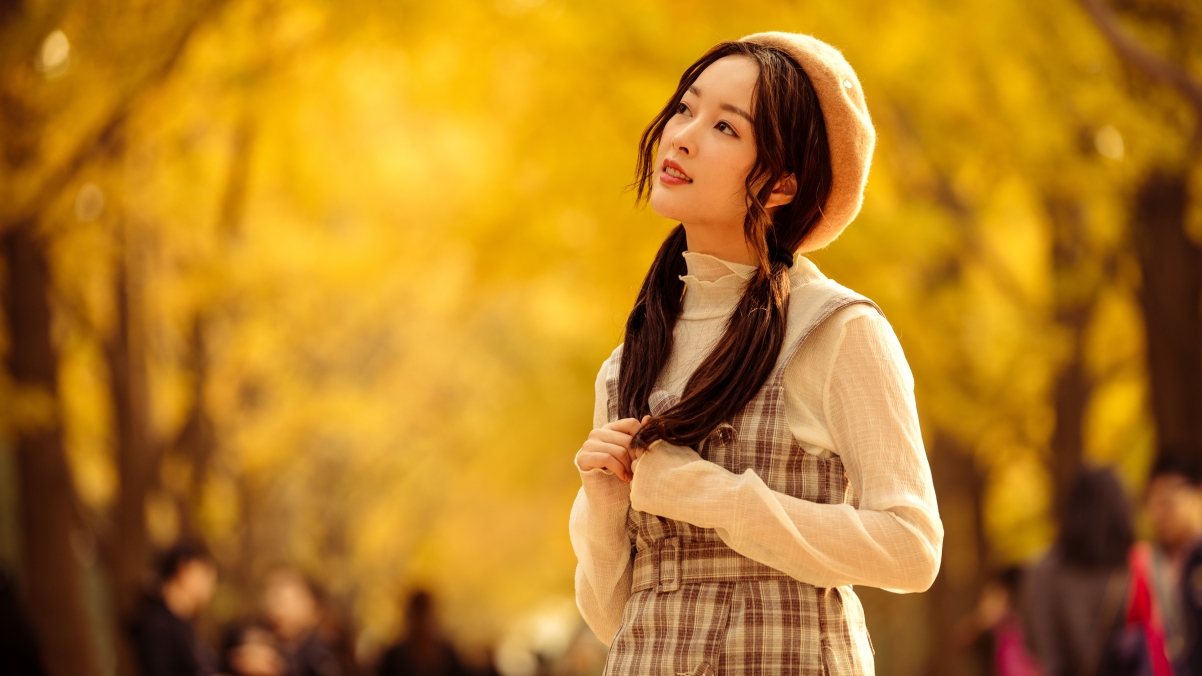 秋日佳丽摄影精选，4K高清美女壁纸，3840x2160分辨率畅享下载