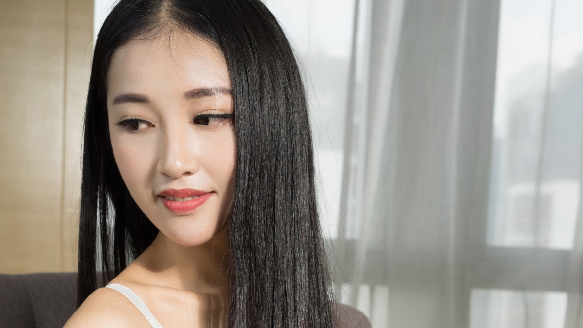 清纯长发美女写真，敏珺绝美高清4K壁纸，3840x2160分辨率免费下载