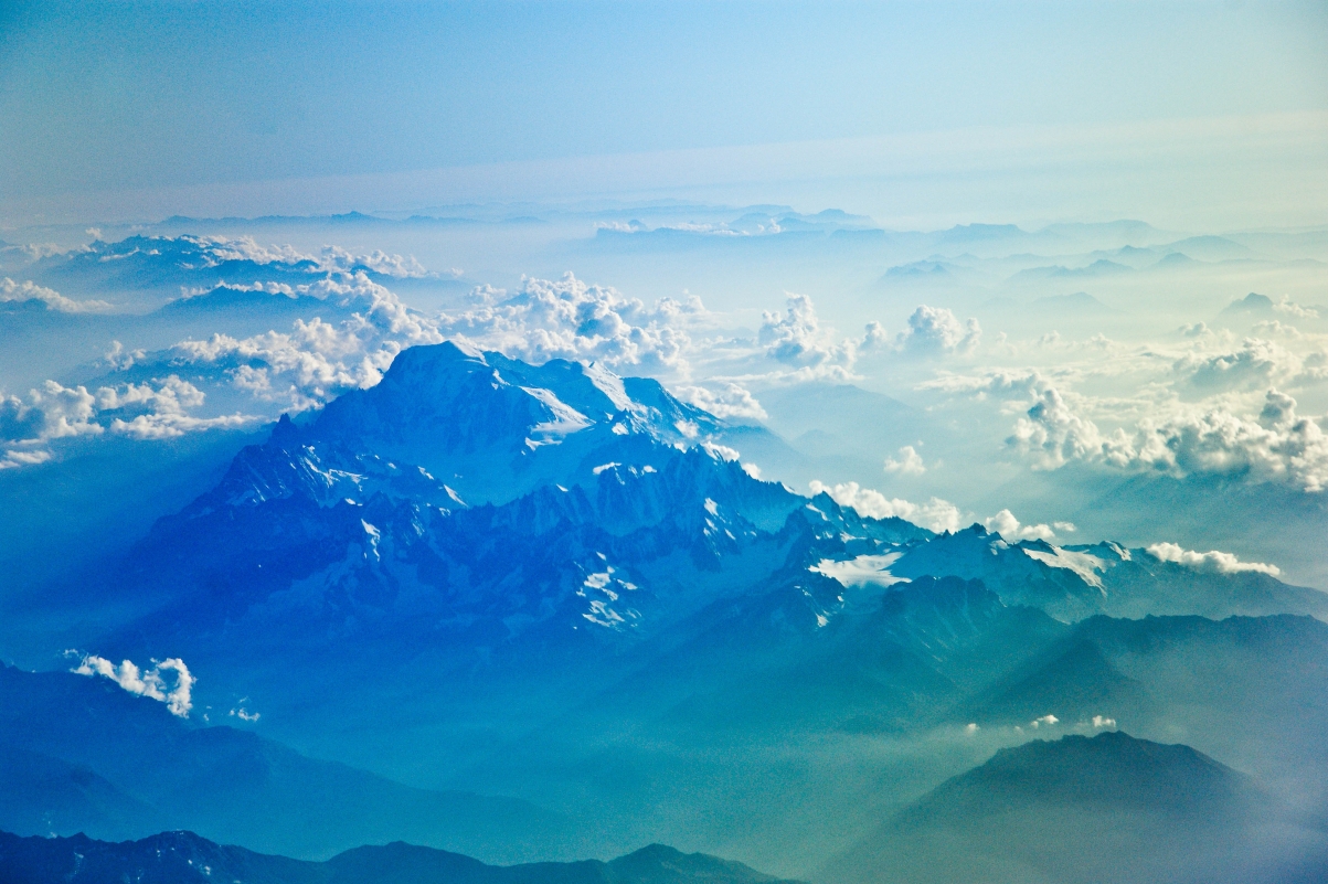 绝美山景，4K高清天空云海壁纸，超清4592x3056免费下载