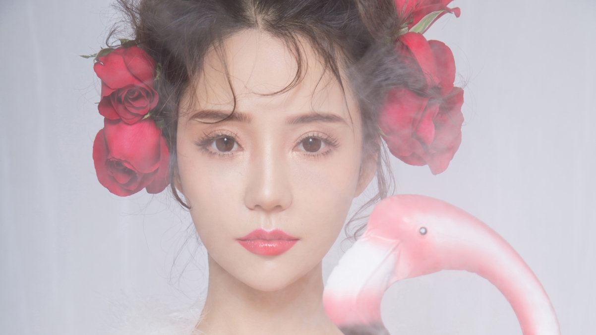 可欣唯美玫瑰美女，4K超清壁纸下载，3840x2160高清画质