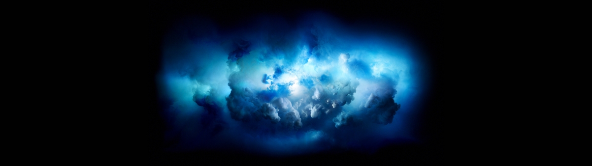 iMac专属，梦幻蓝色云朵4K高清壁纸，3840x1080分辨率，一键下载