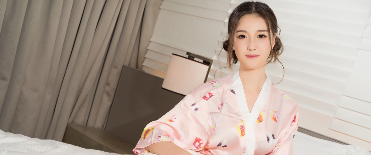 杨暖精选4K高清美女壁纸，3440x1440超清画质，一键下载