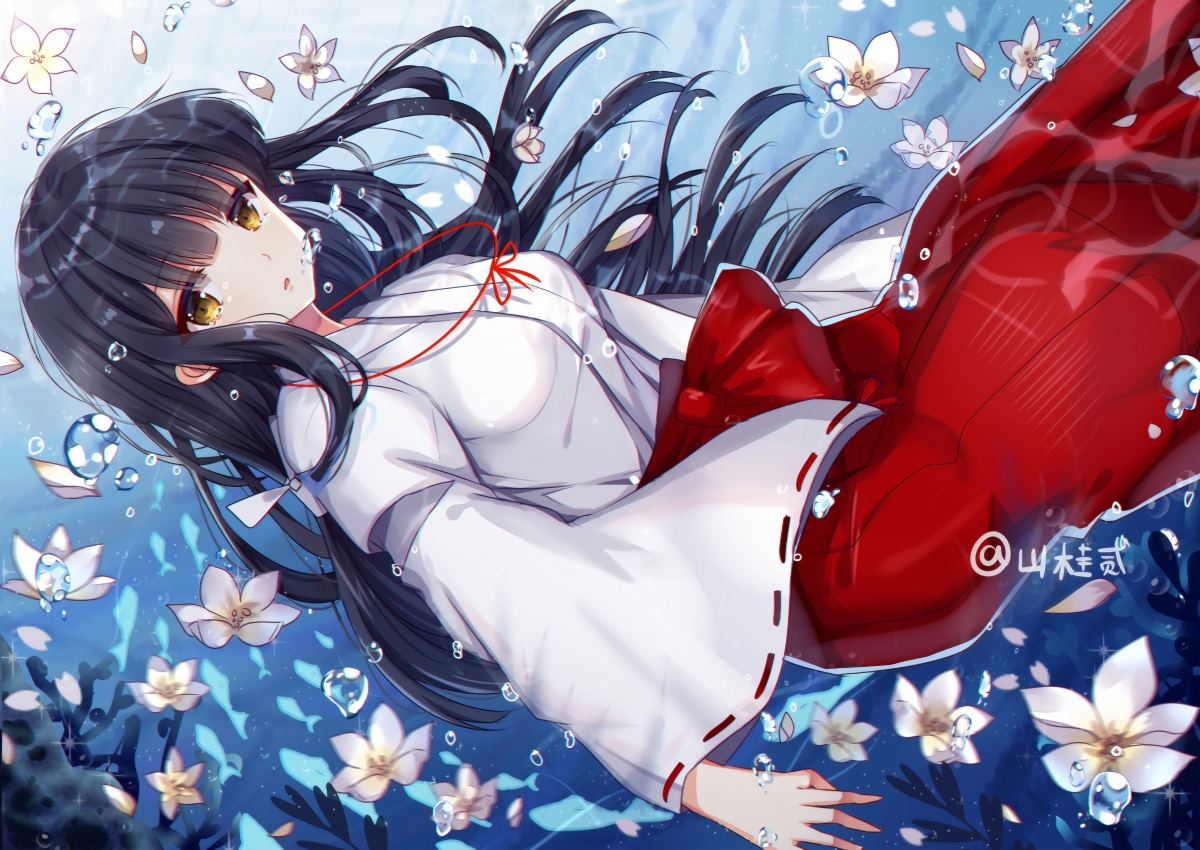 水韵花瓣，长发美女着红裙，绝美4K动漫壁纸，高清4096x2901原图下载