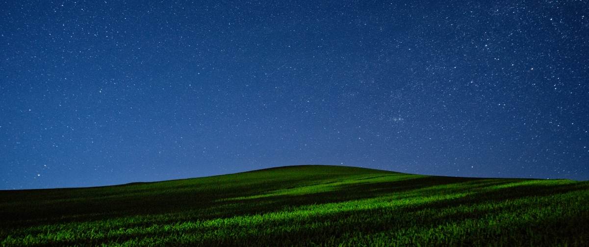 银河星空绿蓝双色绝美风光，3440x1440超清4K壁纸，一键下载高清享受！
