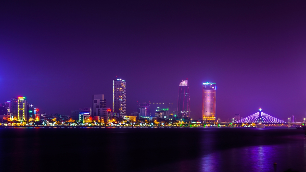 绝美城市夜景，高清4K摄影图片，超清壁纸下载，尺寸4000x2249