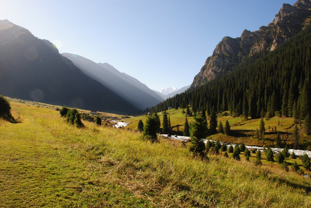 卡拉科尔绝美风景，4K超清壁纸，高清大图3872x2592，一键下载