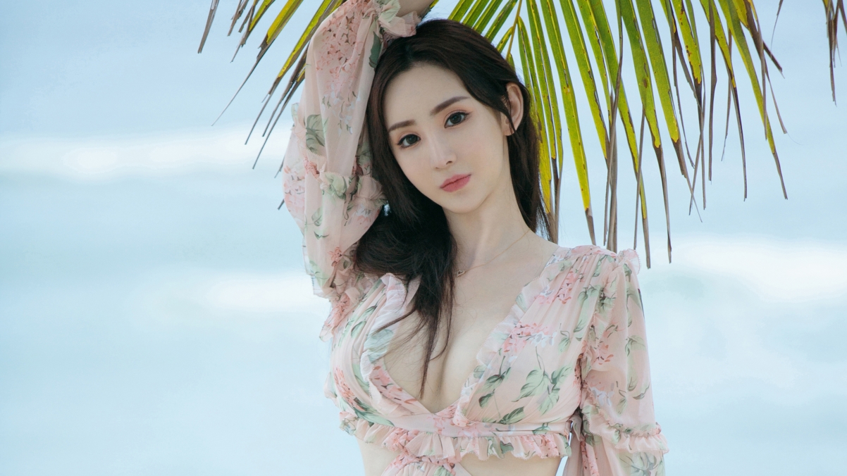 于思琪绝美4K壁纸，超清3840x2160美女图片，一键下载！