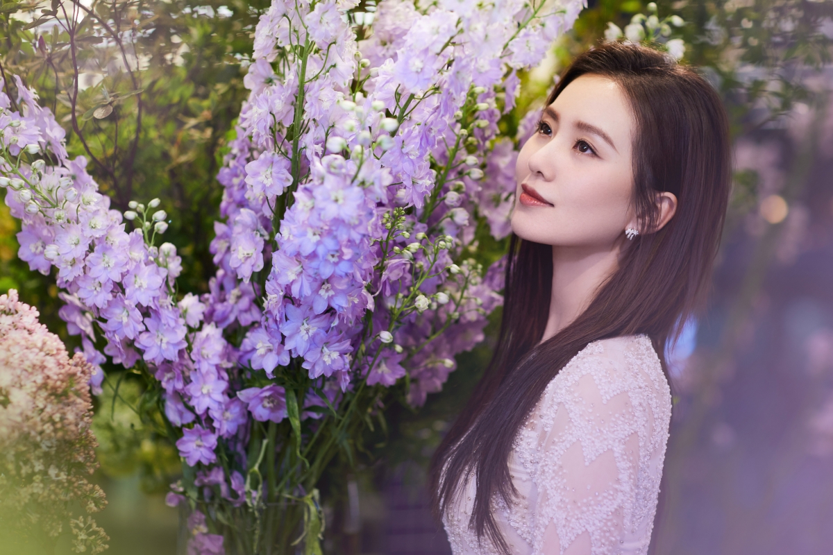刘诗诗绝美侧颜4K壁纸，高清大图4000x2667，一键下载明星美图