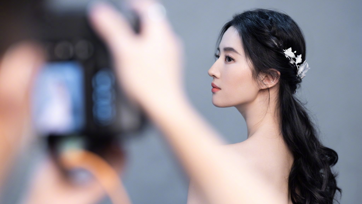 刘亦菲绝美侧颜，4K超清壁纸，3840x2160高清下载