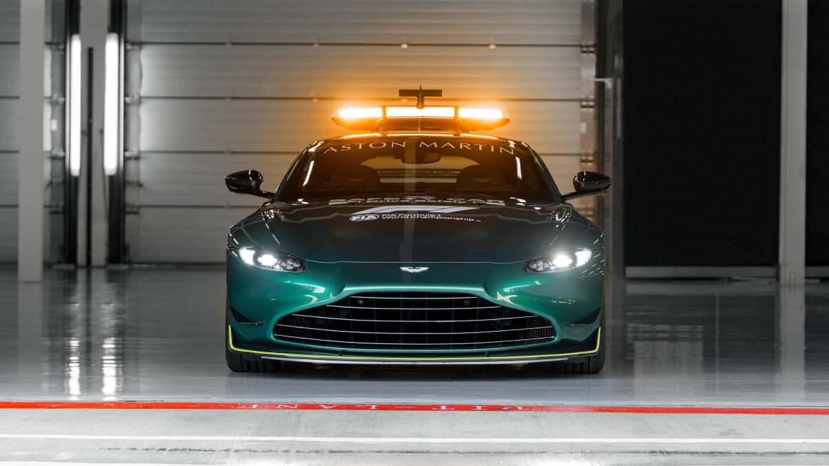 2021款阿斯顿马丁Vantage F1，惊艳4K跑车壁纸，高清大图3840x2160免费下载