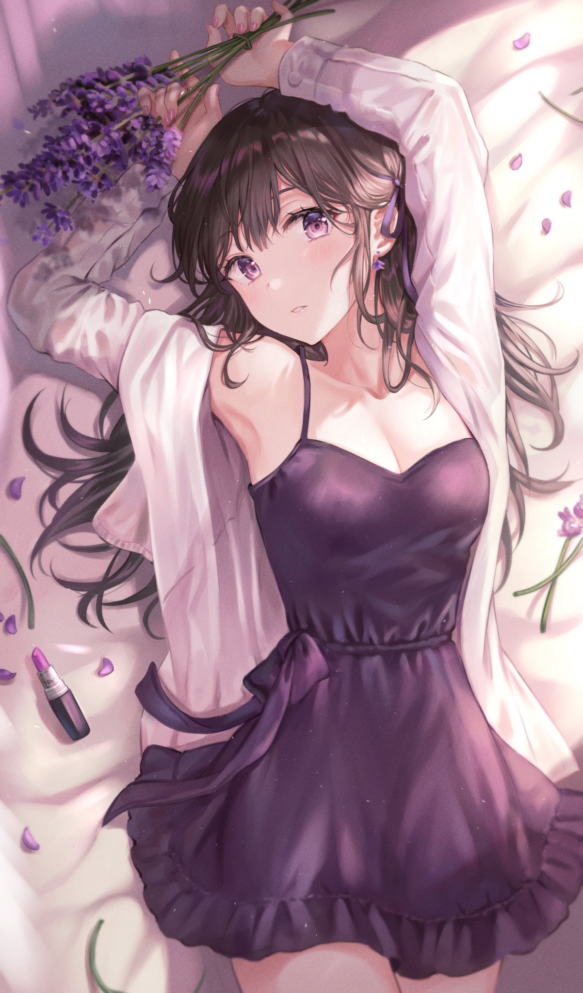 薰衣草香伴美梦，甜美女孩小睡裙，口红点缀，全屏高清手机壁纸，精致生活尽在掌握