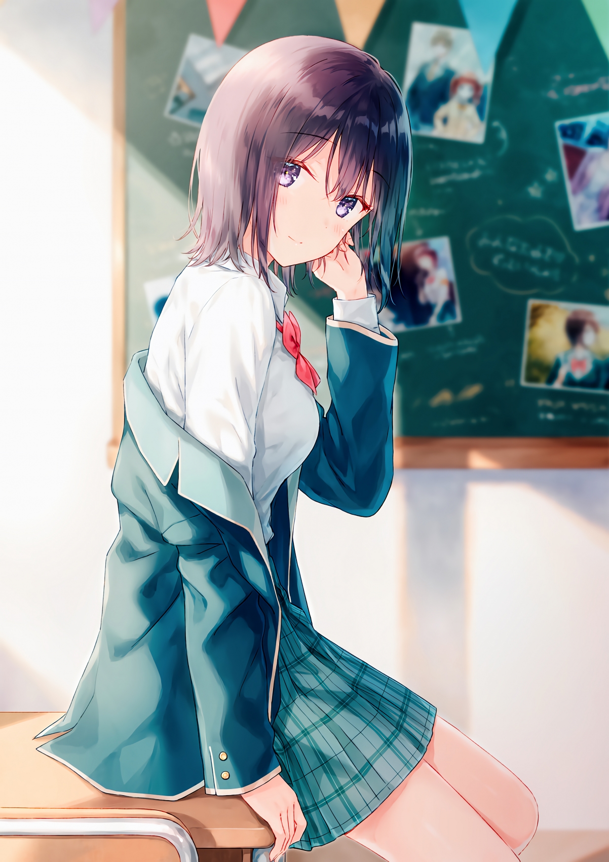 教室时光，短发女学生穿校服坐课桌，全面屏4K高清壁纸下载