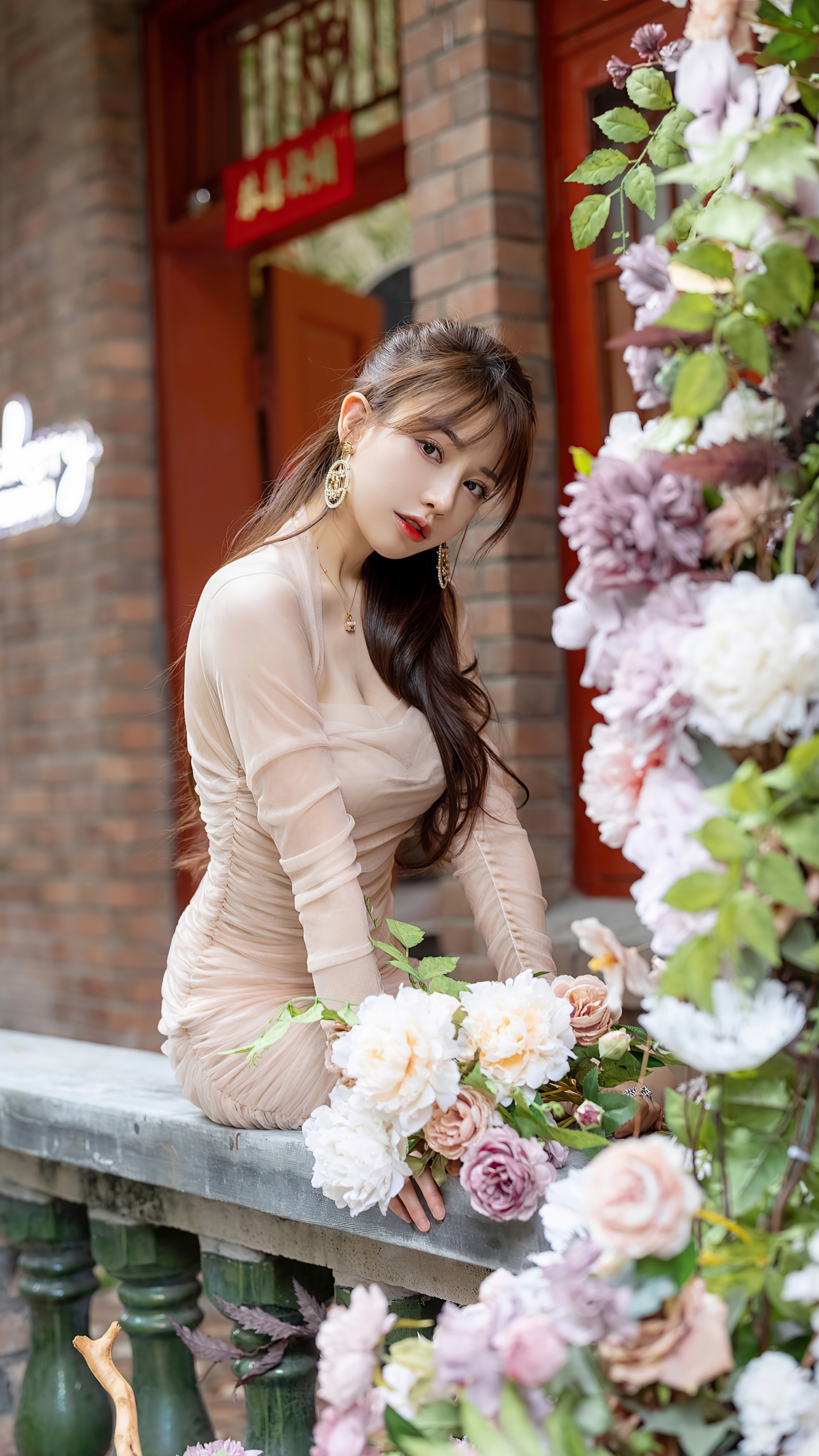 刘奕宁绝美写真，高清4K手机壁纸，2160x3840分辨率，一键下载！