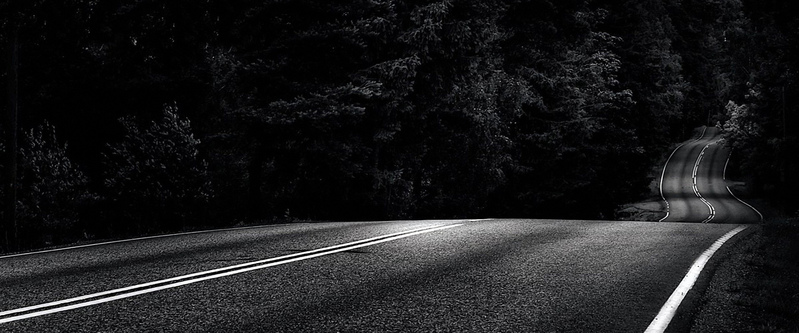 高清夜晚道路JPG素材，商务科技风图片，免费下载