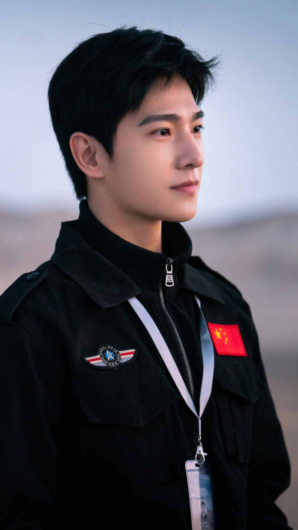 杨洋军装荣耀剧照，4K超清手机壁纸，2160x3840高清下载