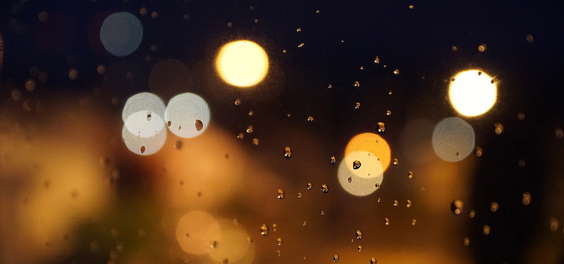 玻璃雨珠高清JPG，文艺清新图片素材，一键下载
