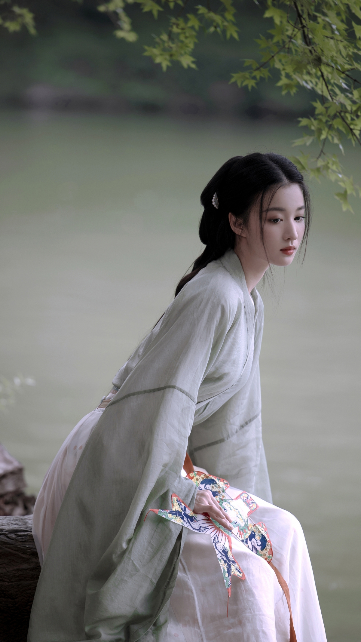 王楚然唯美古装4K竖屏壁纸，清纯美女高清大图，2160x3840免费下载