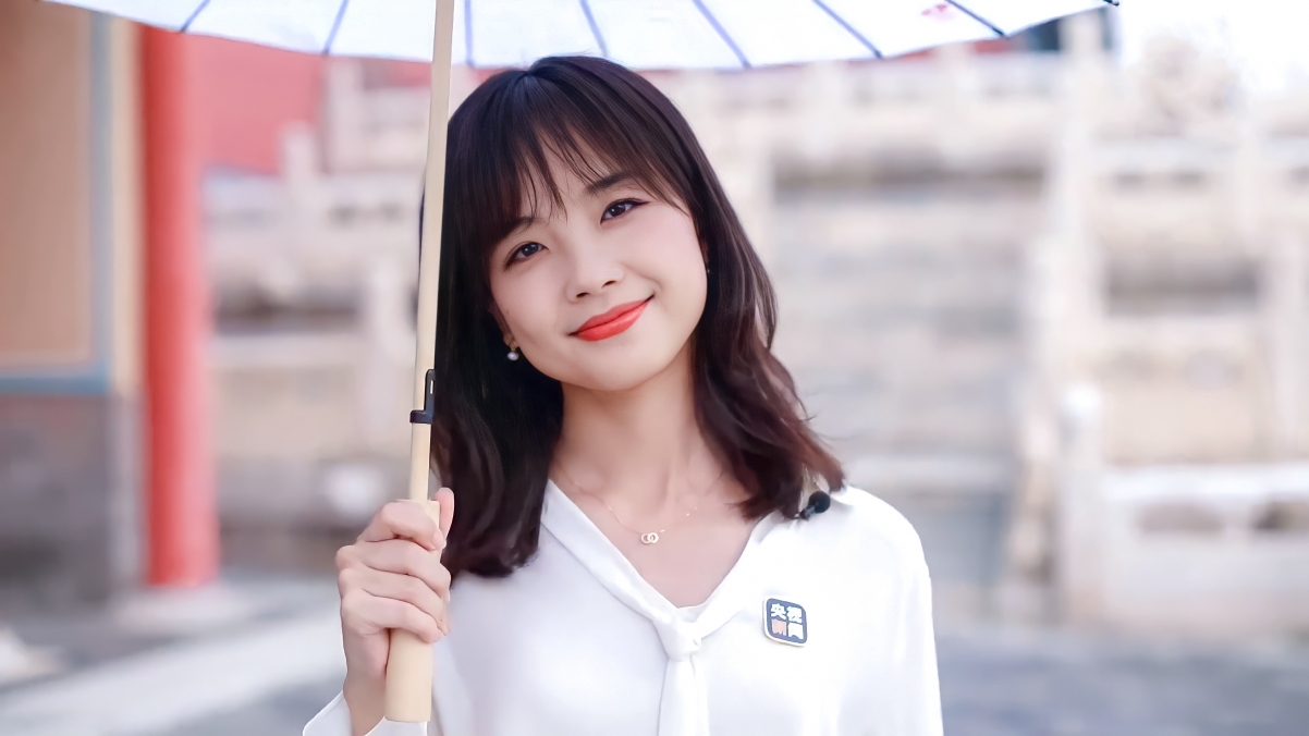 王冰冰绝美4K壁纸，高清美女图片，3840x2160分辨率，免费下载
