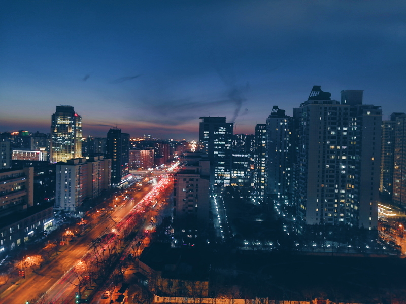 北京冬夜高清JPG美图，文艺清新风图片设计素材，一键下载