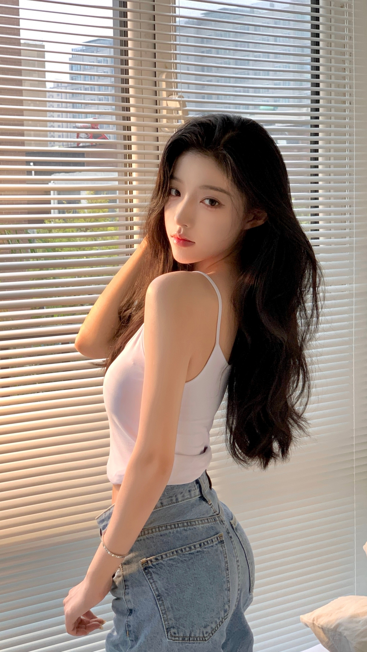 潘白雪绝美4K手机壁纸，2160x3840超高清下载，精美绝伦！