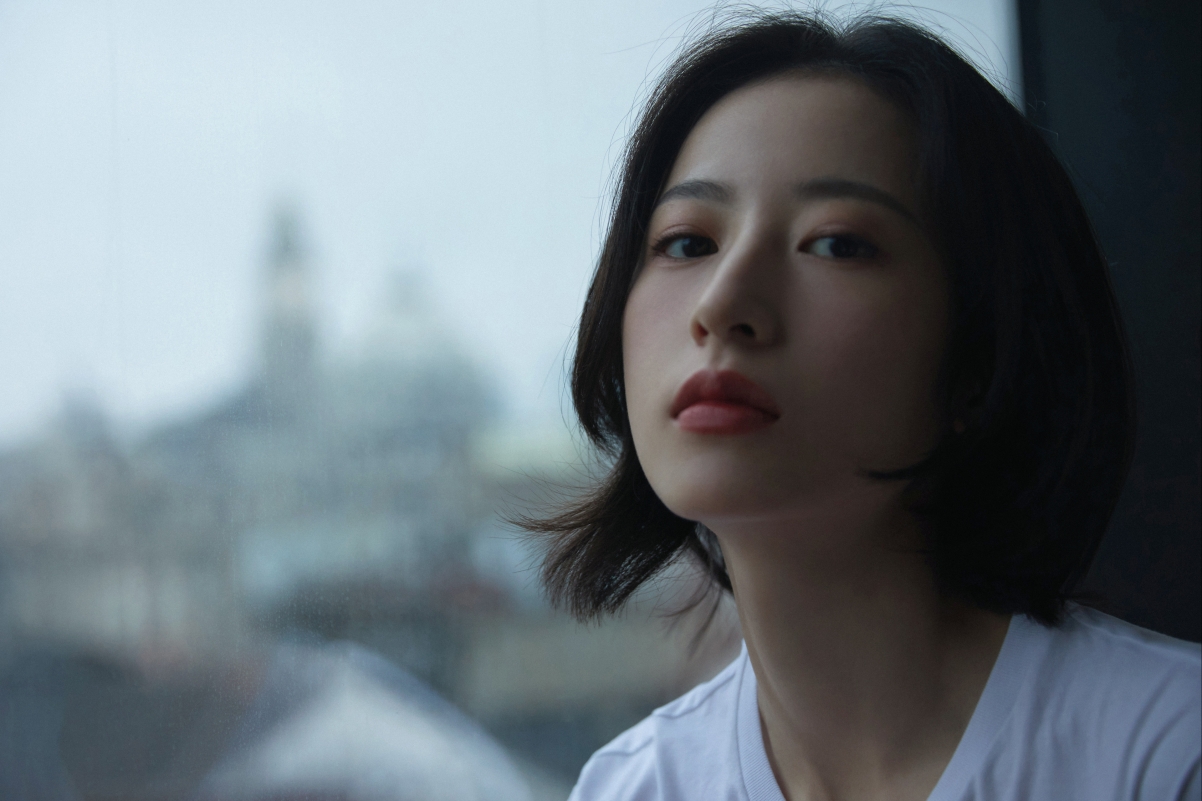周雨彤绝美4K高清壁纸，3840x2560分辨率，美女图片电脑桌面必备