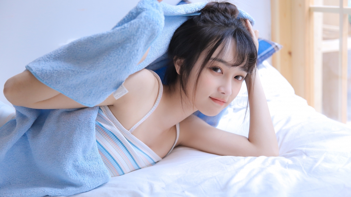 高清养眼！可爱女孩4K壁纸，3840x2160超清美图，一键下载！