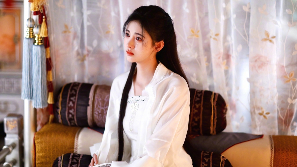 鞠婧祎泪目瞬间，绝美4K壁纸，高清3840x2160分辨率，一键下载美女图片