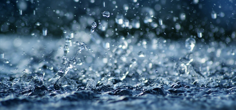 高清下雨背景JPG图片，风景摄影素材，免费下载