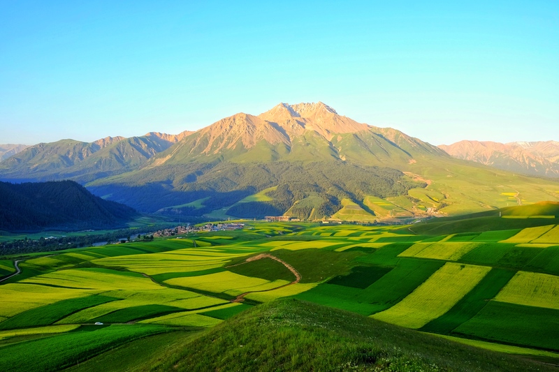 山川田野稻香蓝天绝美JPG摄影，高清风景素材下载